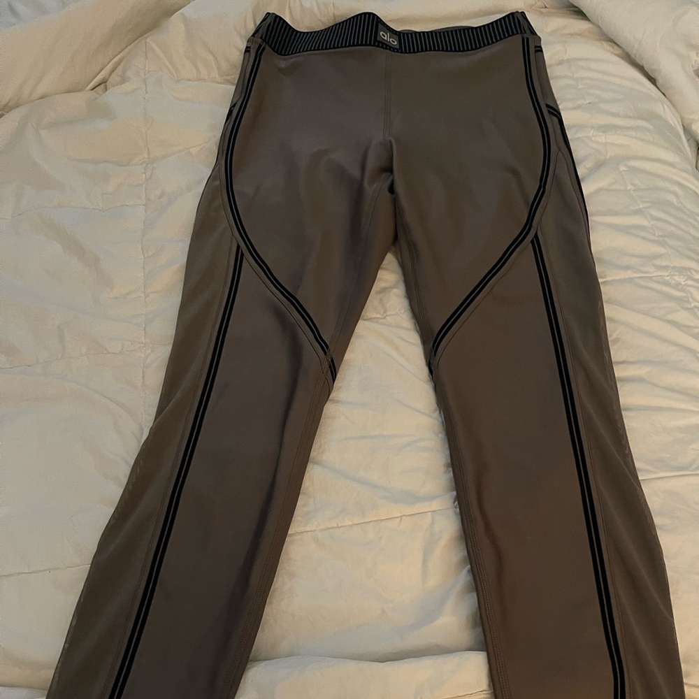 Alo airlift *as seen on kylie*